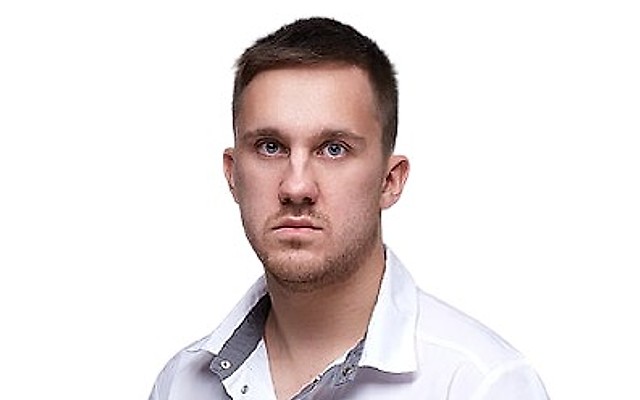 Неустроев Дмитрий Маратович